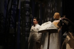 Une Antigone de papier 25 * 5184 x 3456 * (4.27MB)